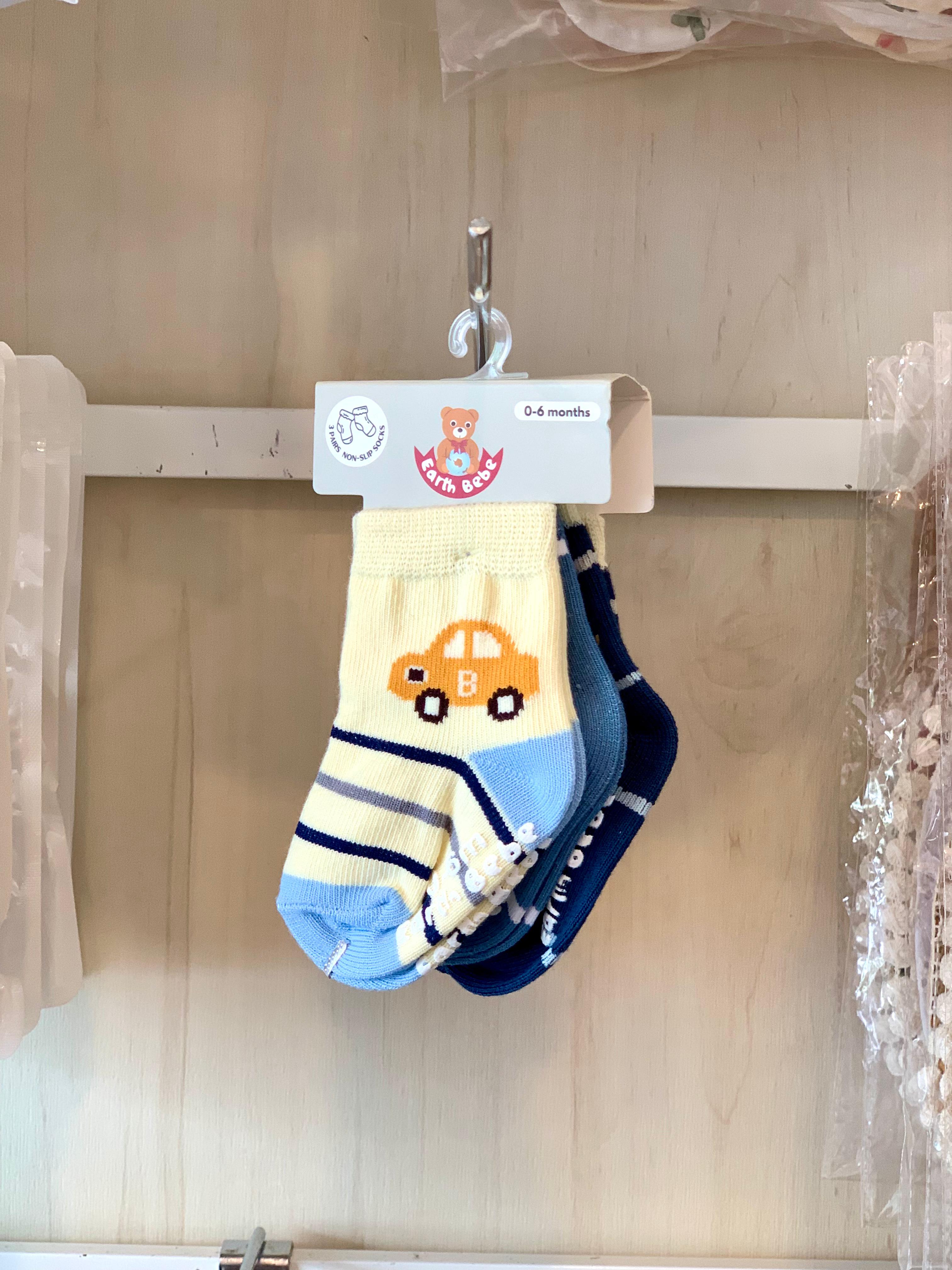 Earthbebe 3 Pairs Non-slip Socks (0-6M)