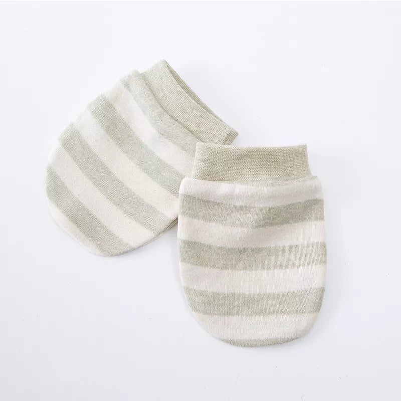 2 Organic Cotton Newborn Mittens